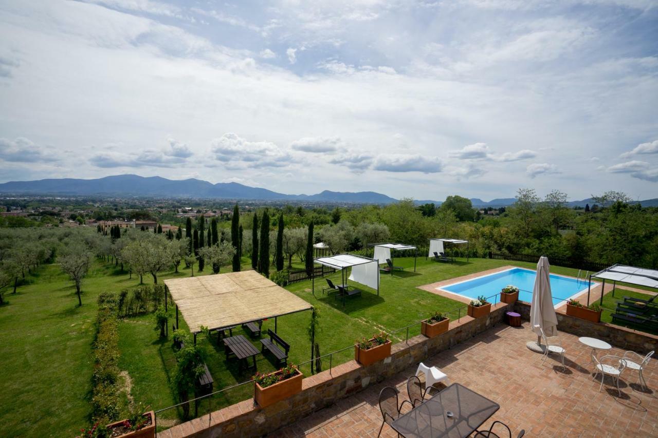 Accogliente Alloggio Con Vista E Piscina Lucca Exterior photo